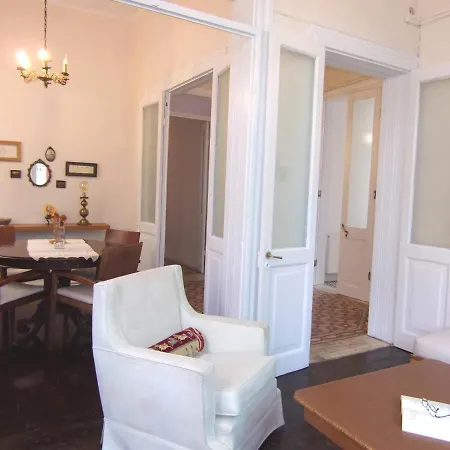 Finestra Rossa Old Town Vintage House Lefkáda