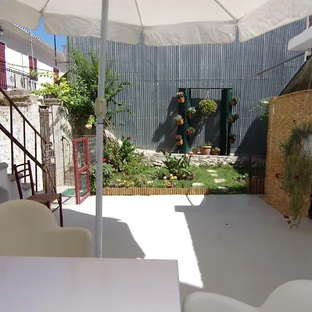 Finestra Rossa Old Town Vintage House Casa vacanze