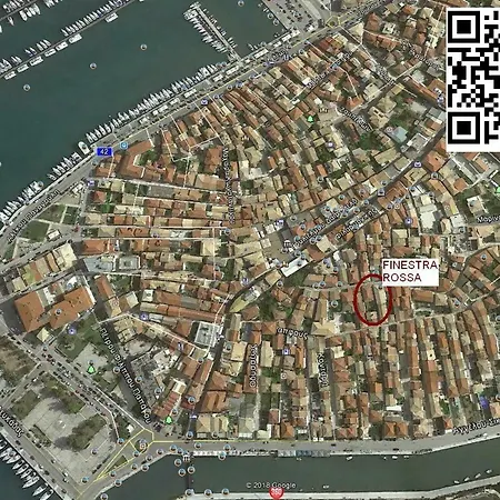 Finestra Rossa Old Town Vintage House