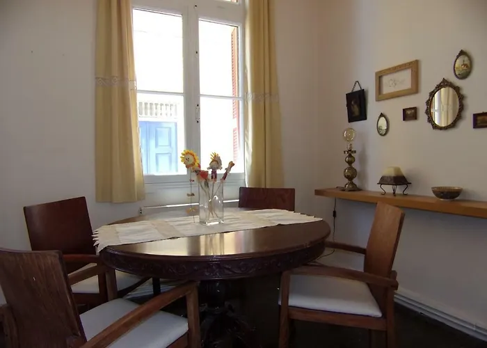 Dom wakacyjny Finestra Rossa Old Town Vintage House *