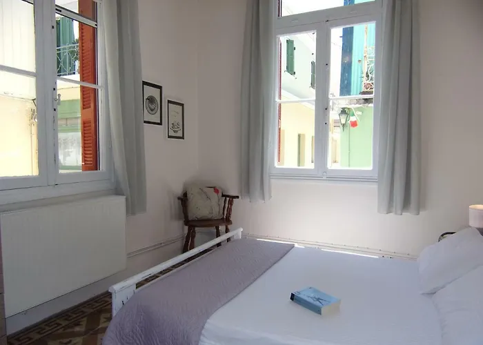 Dom wakacyjny Finestra Rossa Old Town Vintage House
