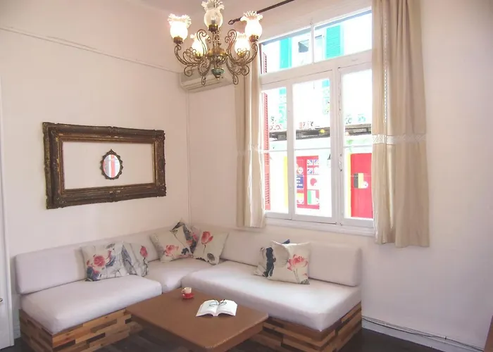Dom wakacyjny Finestra Rossa Old Town Vintage House