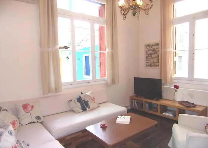 Dom wakacyjny Finestra Rossa Old Town Vintage House *